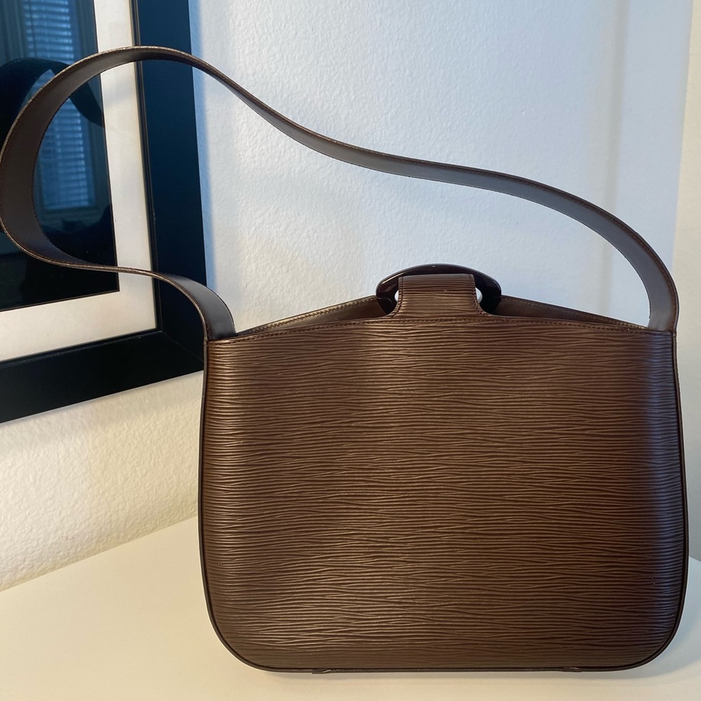 Louis Vuitton Brown Epi Leather Shoulder Bag - Picture 2 of 15